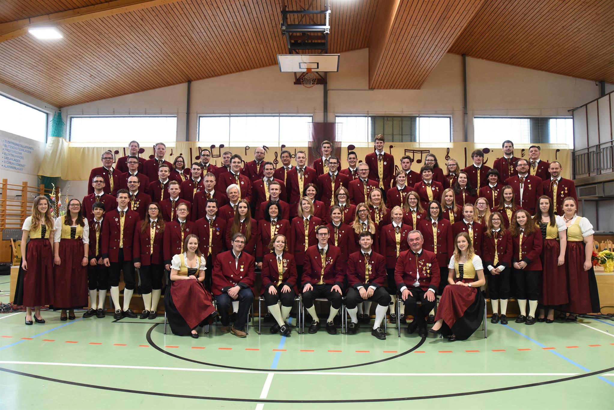 Dorfmusik Hadres im Pulkautal als Gruppenfoto
